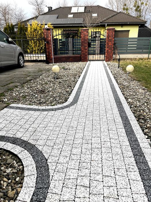 Profesjonalne mycie kostki brukowej - gorąca woda + chemia