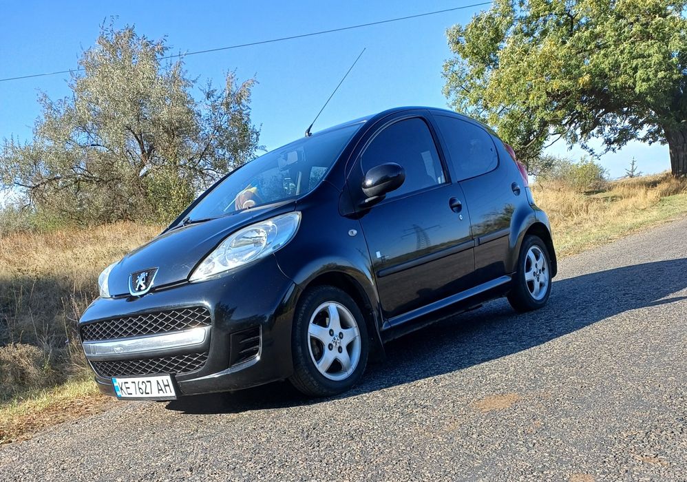 Продам своє авто Peugeot 107