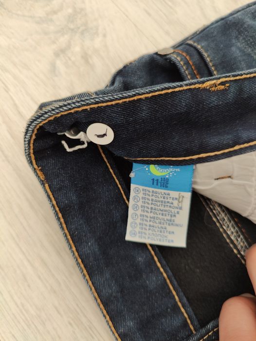 Продам нові зимові дитячі джинси 140/146