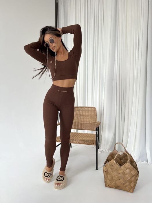 Komplet FEARLESS czekoladowy LA MANUEL top+legginsy czekolada S i M