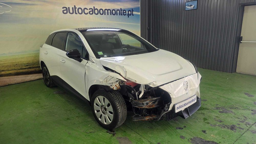 MG MG4 64 kWh  - Salvado