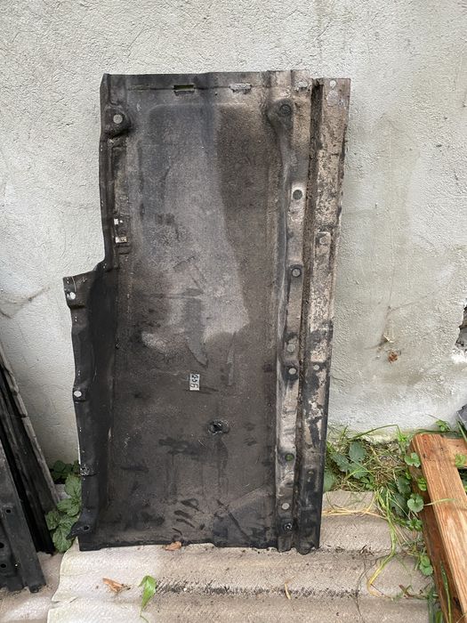 Захист нижній боковий порога дна днища audi a4 b9 a5 f5 8w q5 fy 80a