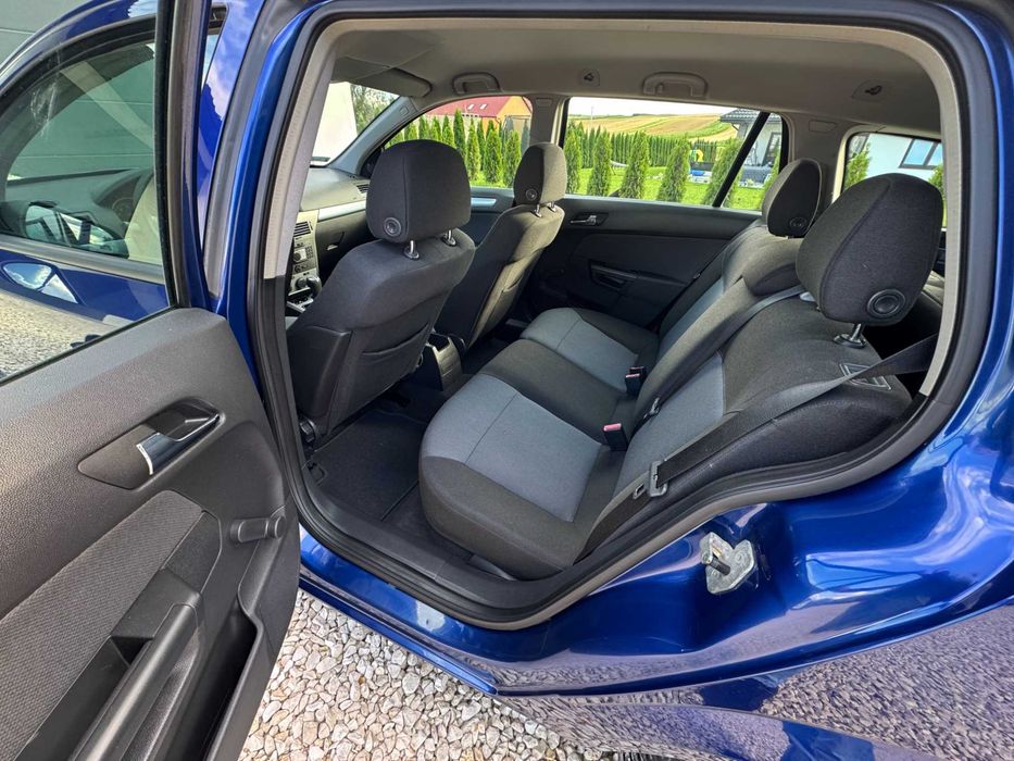 Opel Astra / 1,6 benzyna + gaz / Klima
