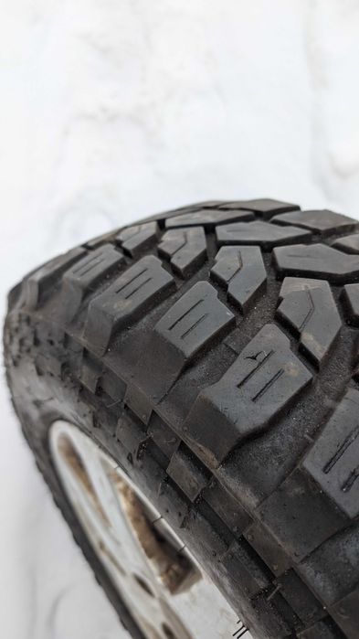 Maxxis trepador 205/70 R15C всесезонні шини  на  дисках 5*100