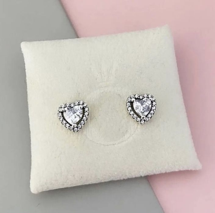 Сережки Пандора "Біле Серце"