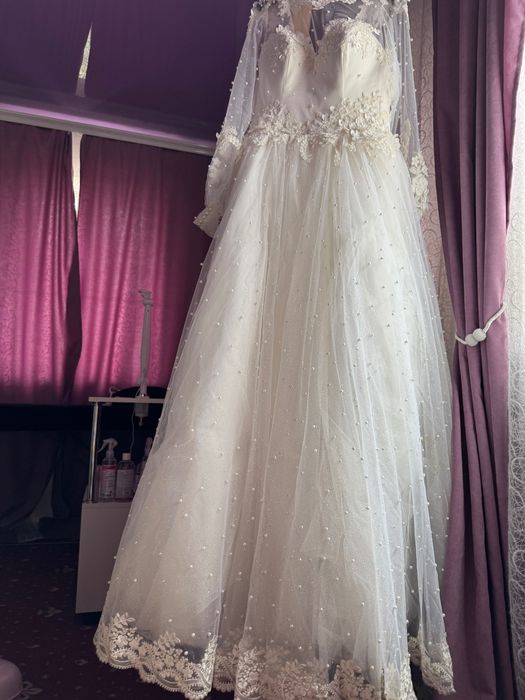 Вживана весільна сукня