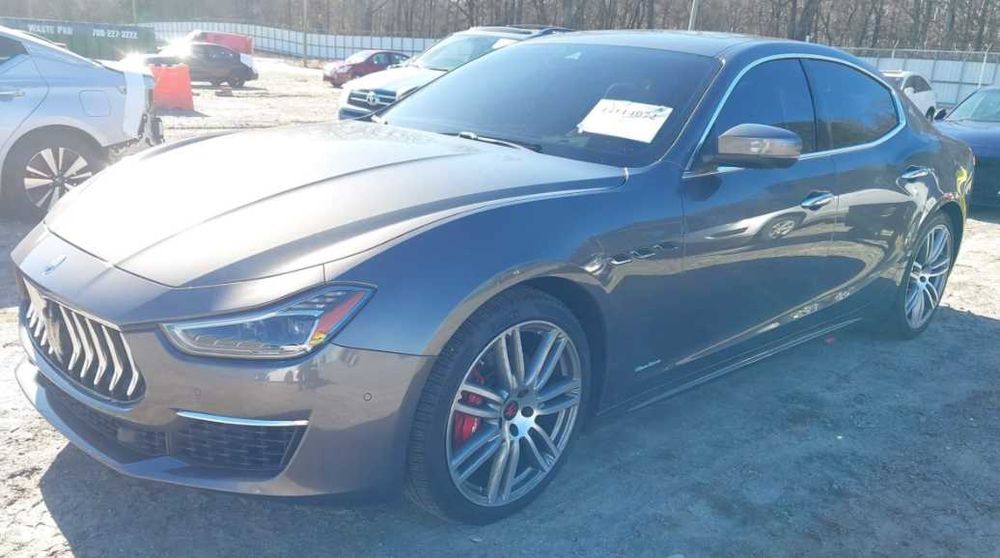 Maserati Ghibli бампер передний и задний  разборка Мазерати Гибли