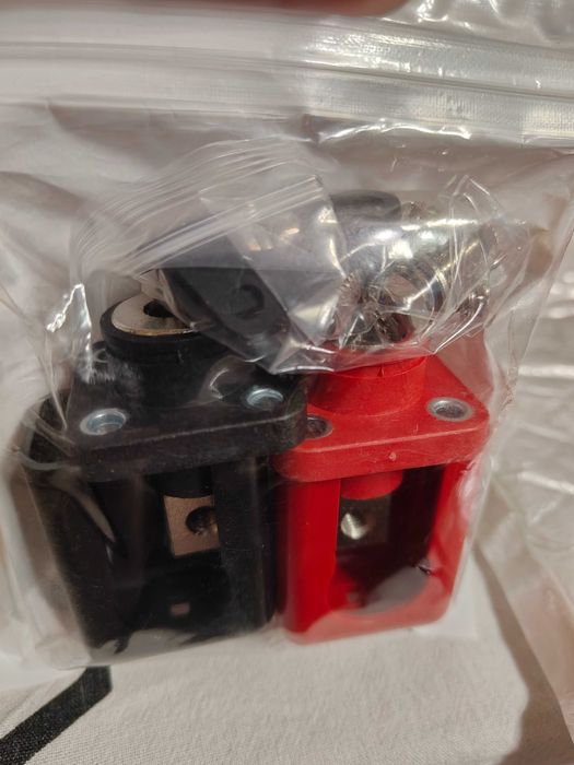 Проходные клеммы для сборки аккумуляторов 200A