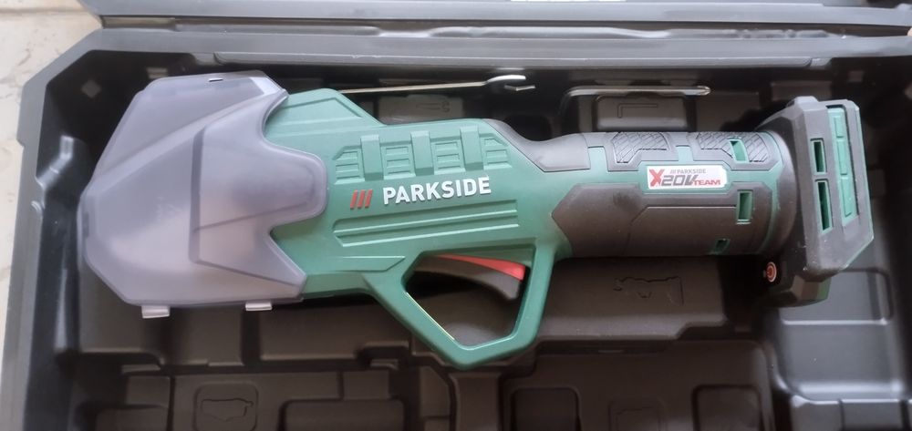 Tesoura de podar a bateria Parkside 20v nova