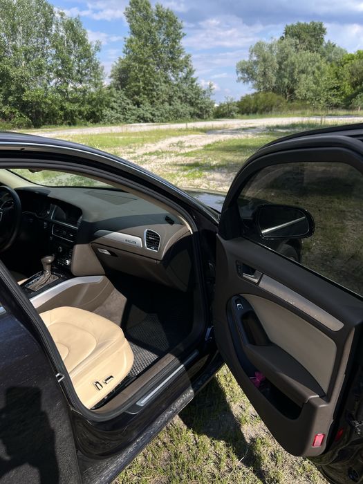 Audi a4 b8 2.0 Quattro 2012 (2013 модельного, рест)