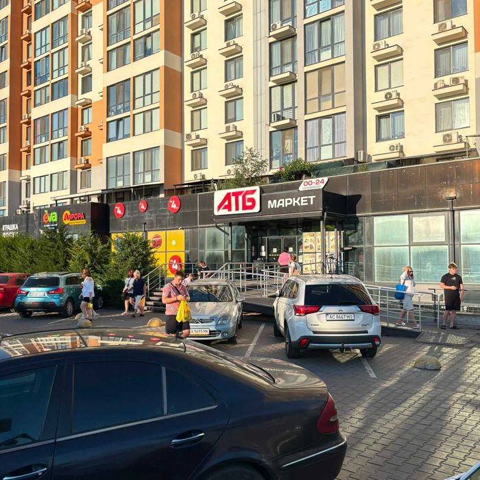 сдам свое помещение у входа в АТБ  Кадор