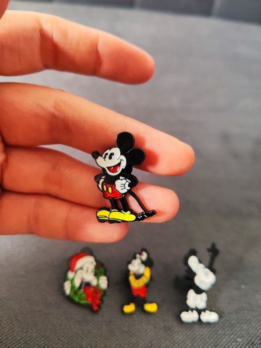 Myszka Mickey pin przypinka broszka