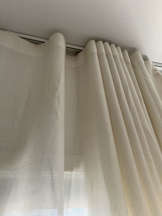 Cortinado em linho cor cru