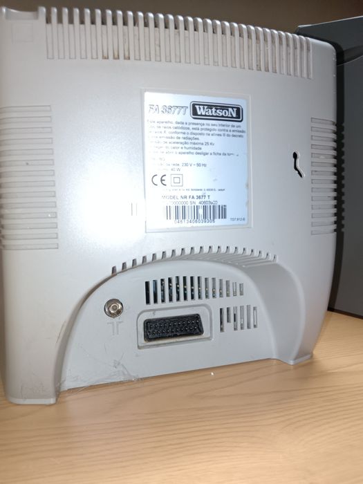 TV 14" Watson e comando