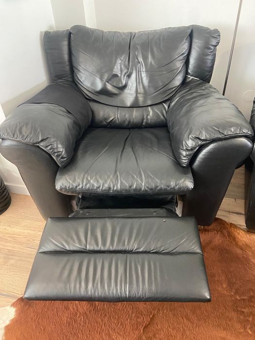 Sofá de Pele Preto- Divani