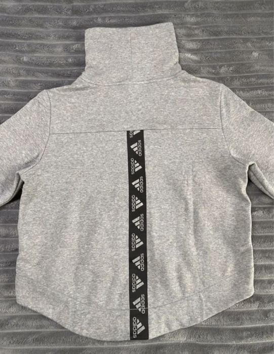 Szara bluza adidas