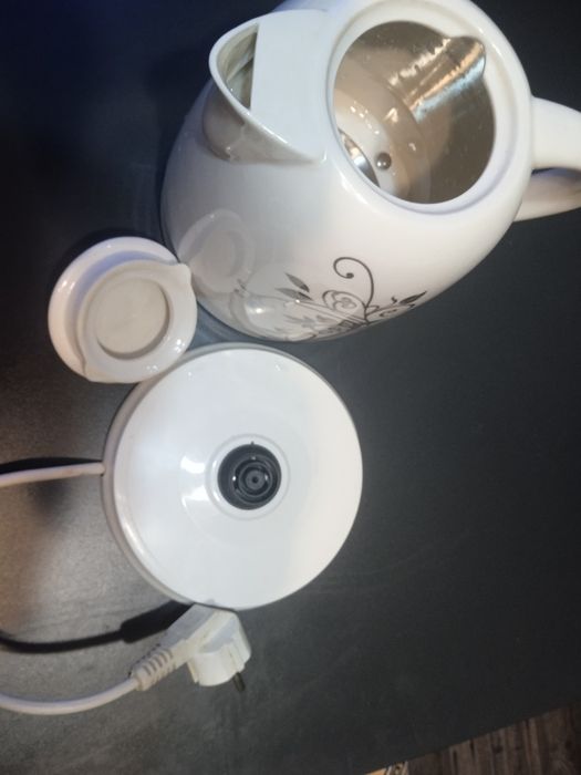 Электрочайник scarlett sc-024