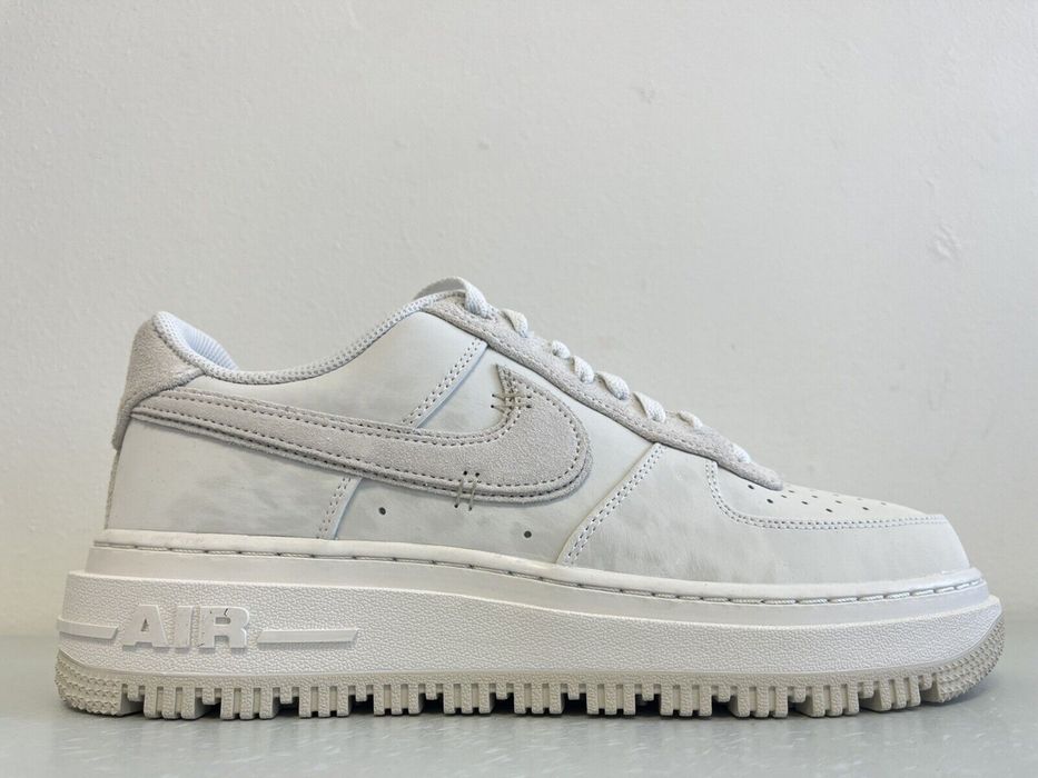 Nike Air Force 1 Luxe summit white белые