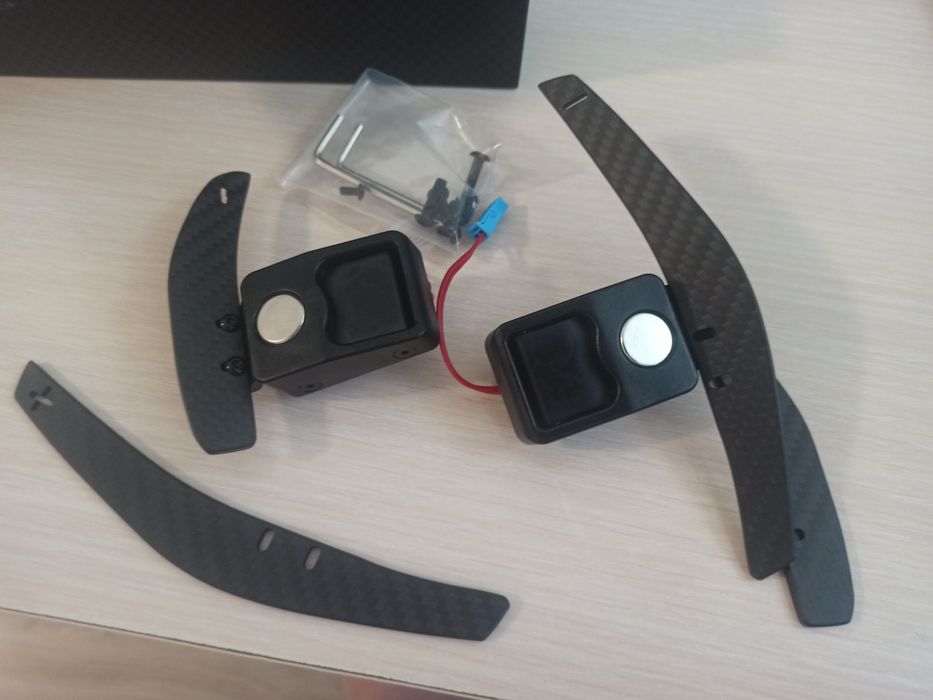 Магнітні підрульові перемикачі карбонові BMW Carbon симрейсінг FFBeast