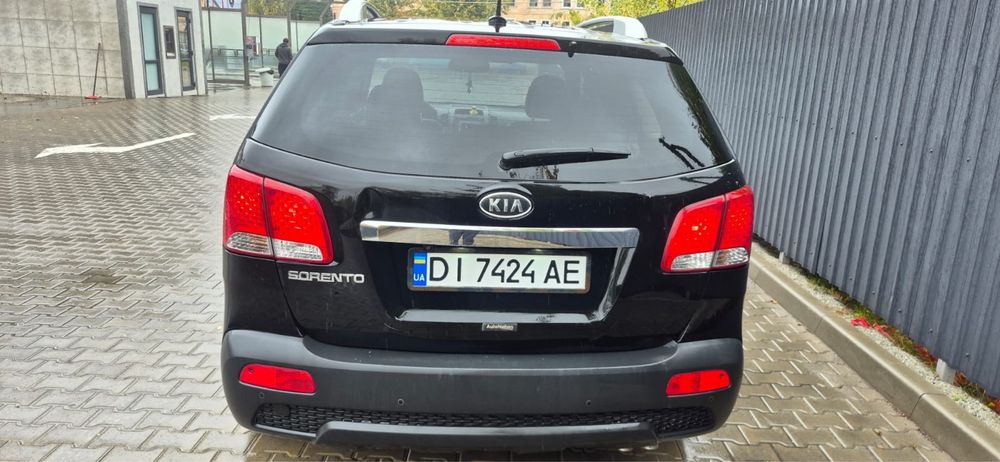 Продам Kia Sorento 2 2012 2.4 бензин
