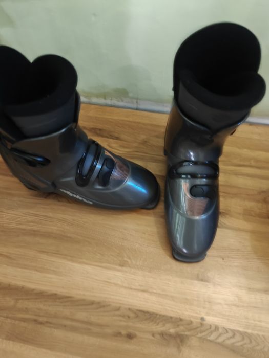 Sprzedam narty carvingowe DYNASTARY