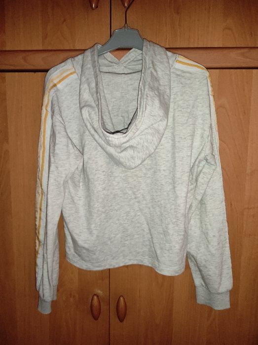 Dres bluza i spodnie. Siwa bluza z kapturem r. 134-140