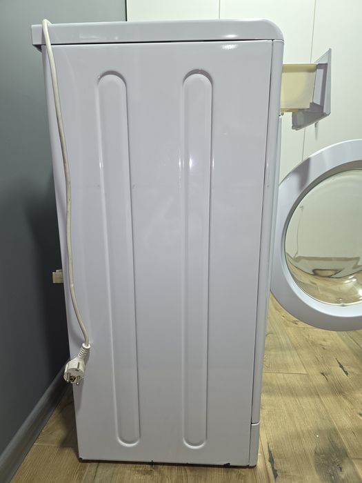 Indesit IWSB51051