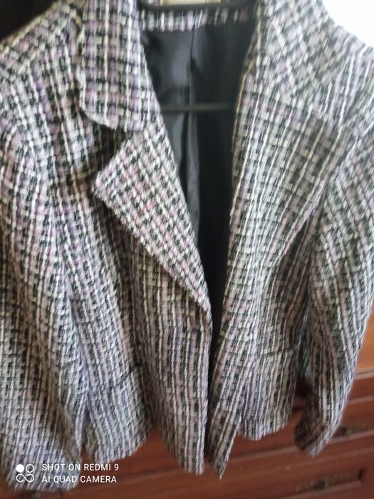 Krótki żakiet do stylizacji