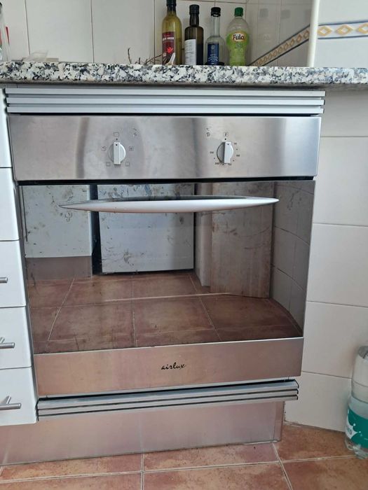 Placa elétrica + forno de marca Airlux