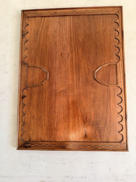 Antigo Tampo / Tabuleiro de Mesa de Jogos Reversível (Xadrez, Damas e Gamão) em Madeira Nobre + 24 Peças