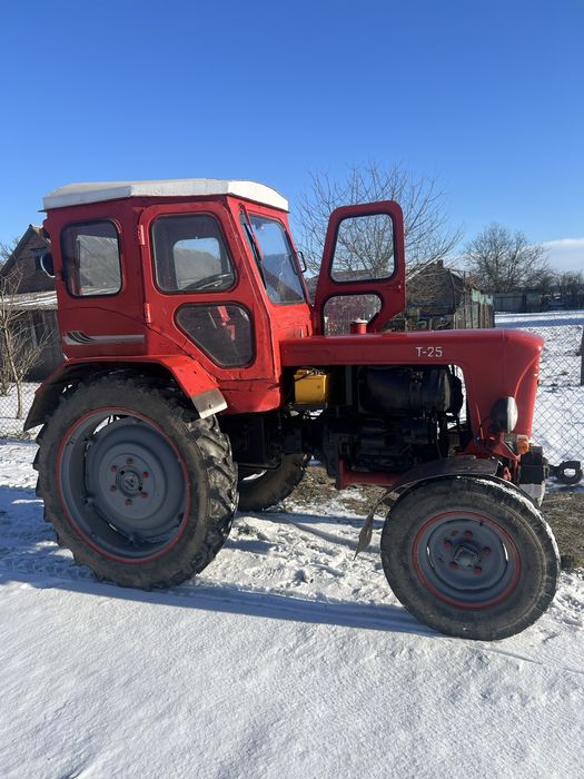 Продається т-25 в робочому стані ,ціна договірна