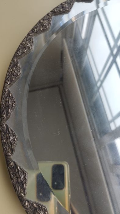 Espelho com rebordo em prata, antiguidade