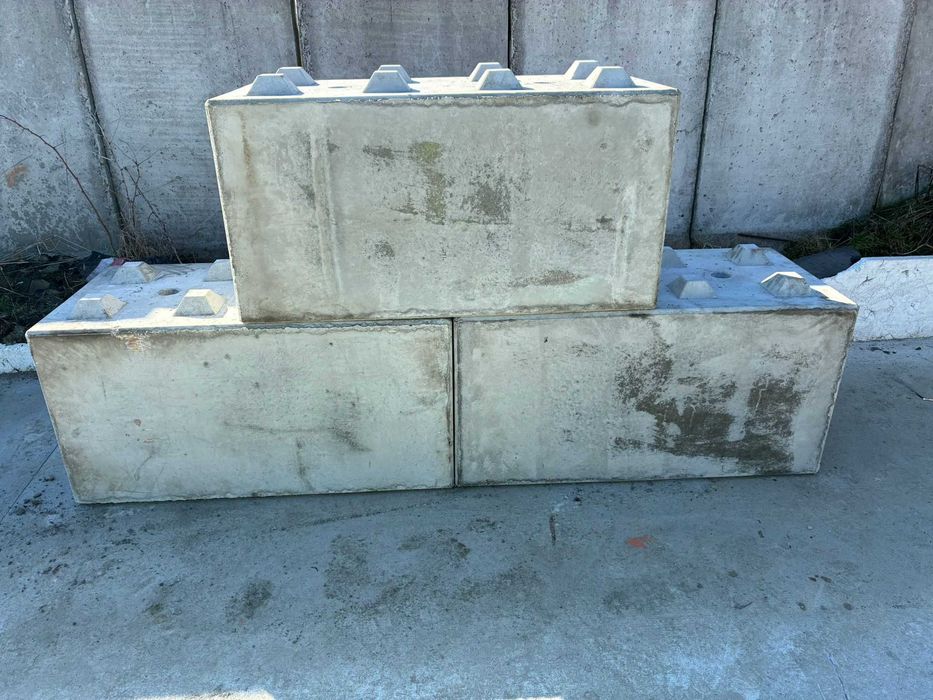 blok, klocek betonowy Typu LEGO 120x60x60cm