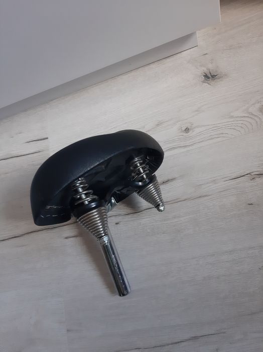 Retro siodełko rowerowe ze sztycą. Rower holenderski. Stan idealny.