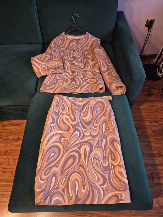 Srzedam kostium damski r. 38