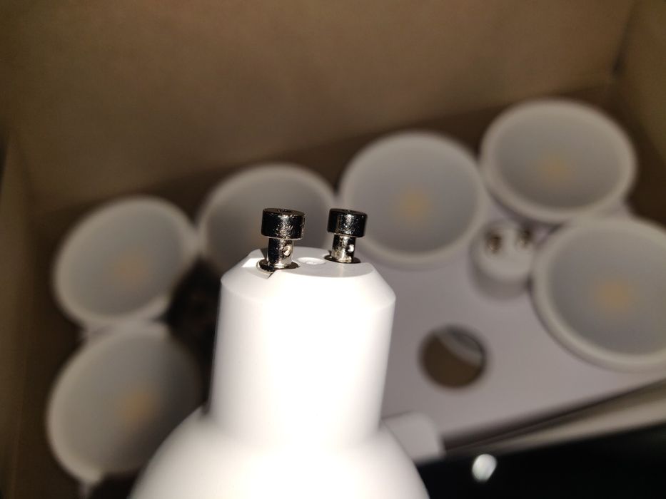10 LED's GU10 350 LUMENS 4000K novos