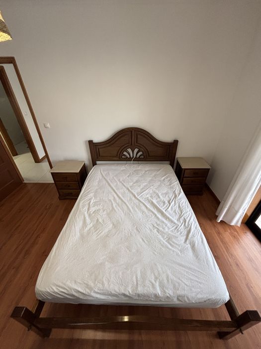 Cama Casal 140cm