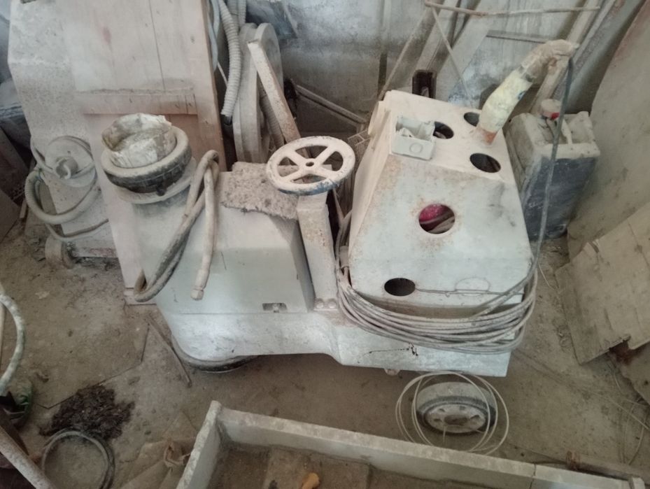 Máquina de polir chão