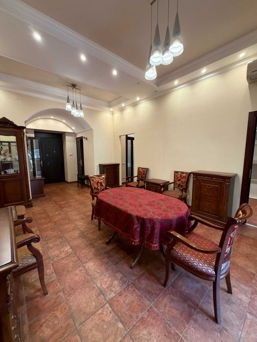 Оренда квартири/офісу в центрі Києва — вул. Тарасівська, 6 | 70 м²