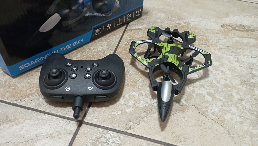 Самолёт на радиоуправлении.