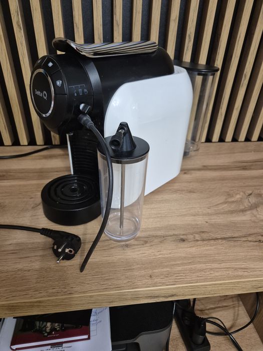 Ekspres do kawy, express na kapsułki DELTA