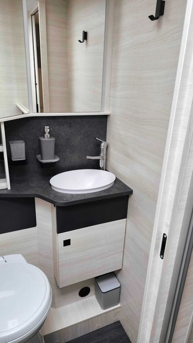 Kamper Kołobrzeg - Nowy kamper na wynajem - Challenger 337 Premium