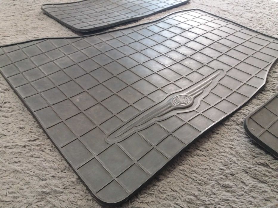 ORYGINALNE dywaniki samochodowe Chrysler 300C 3szt