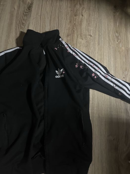 шию кофти з сакурою adidas