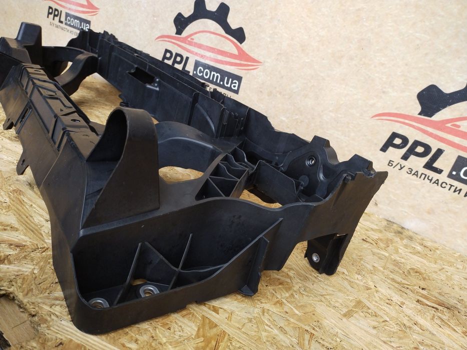 Audi Q4 E-Tron 2021- передняя панель телевизор 89A805594B