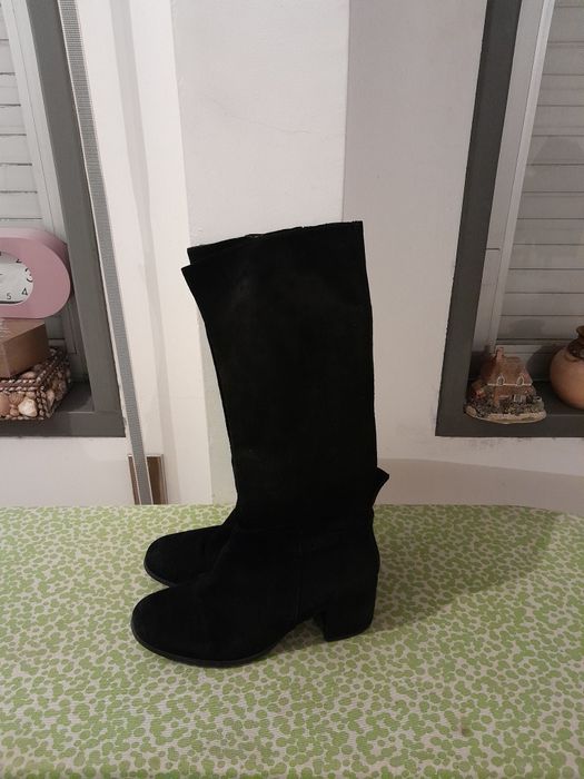 Vendo Botas de Senhora muito bonitas como novas