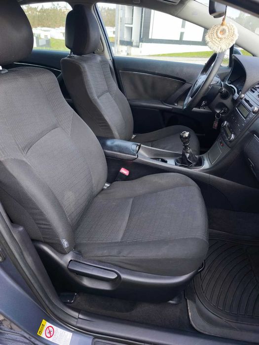 Toyota Avensis 2.0 D-4D — 2010