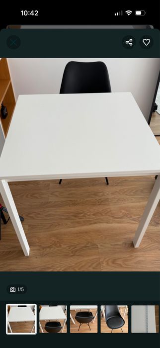 Conjunto Mesa branca e duas cadeiras minimalista