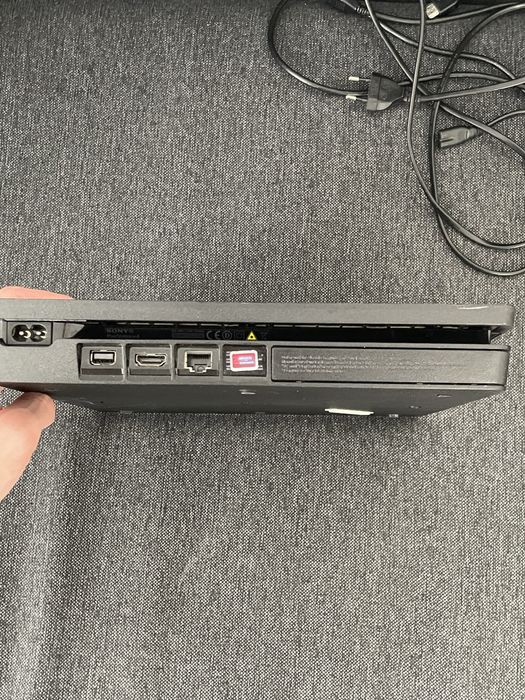 Playstation 4 Slim 1tb + 2 Dualshock 4 Version 2 + БОНУС!