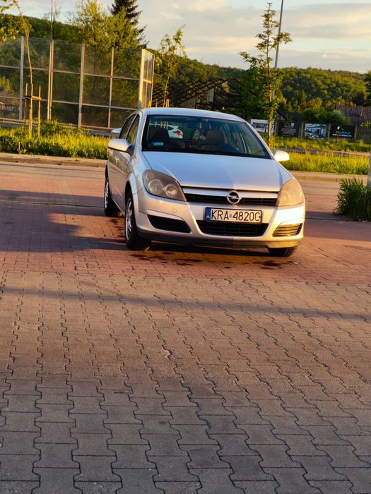 Opel Astra H 1.6 105 km
